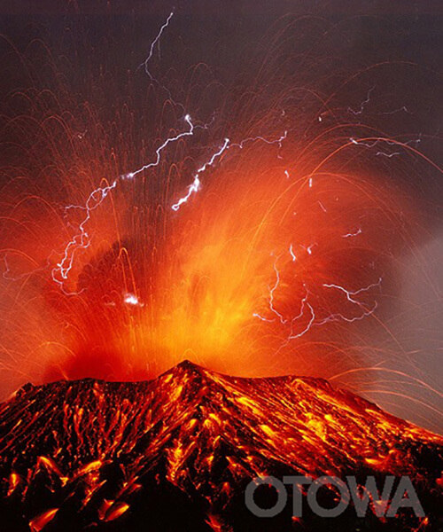 火山噴火で生じる雷 火山雷（かざんらい）