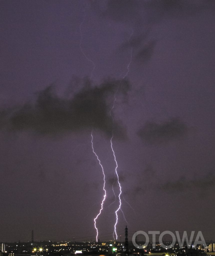 第7回 雷写真コンテスト受賞作品 学術賞 -雷 2009年夏 埼玉-