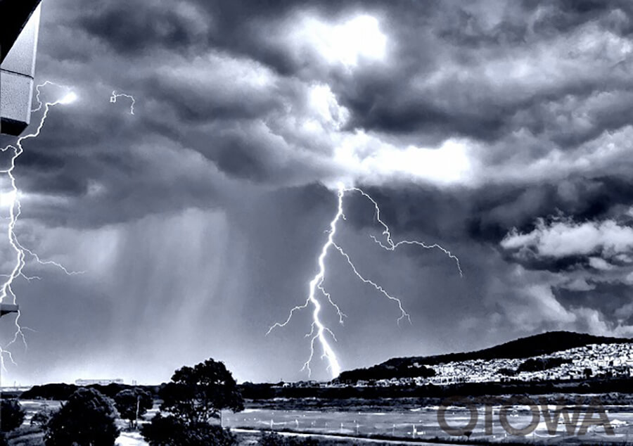 第11回 雷写真コンテスト受賞作品 佳作 -ゲリラ雷雨-