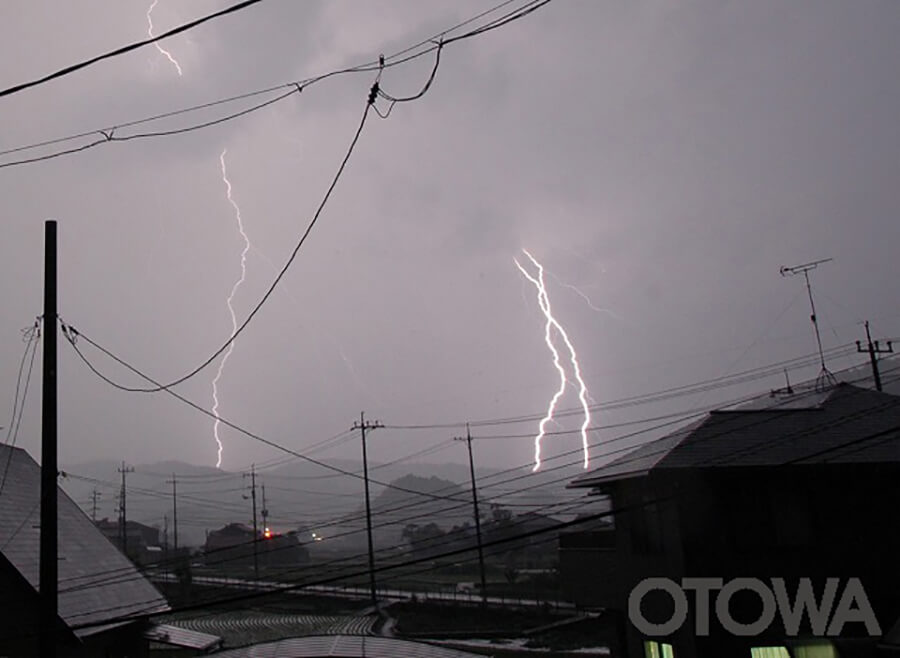 第8回 雷写真コンテスト受賞作品 佳作 -雷電-