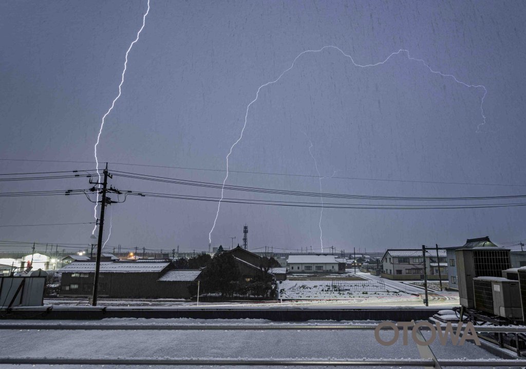 第23回 雷写真コンテスト受賞作品 佳作 -冬季雷-